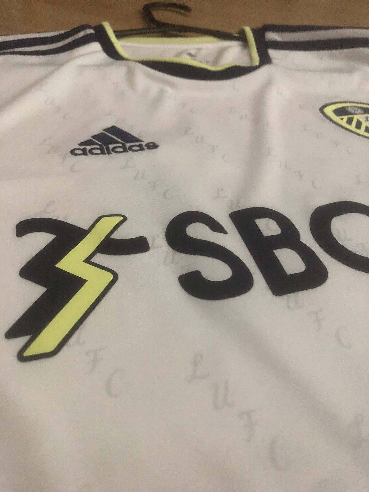 Rodrigo M. 19 Leeds United 2022 23 Medium Home Shirt Excellent Condition Hc1062