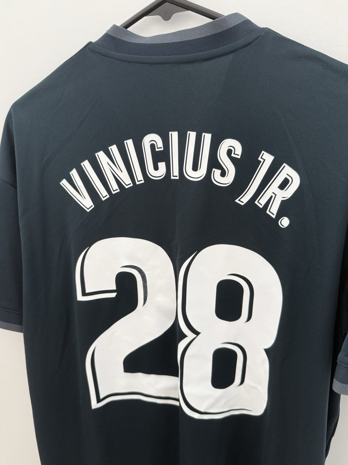 Real Madrid Vinicius Jr #28 2018/19 Large Away BNWT CG0584
