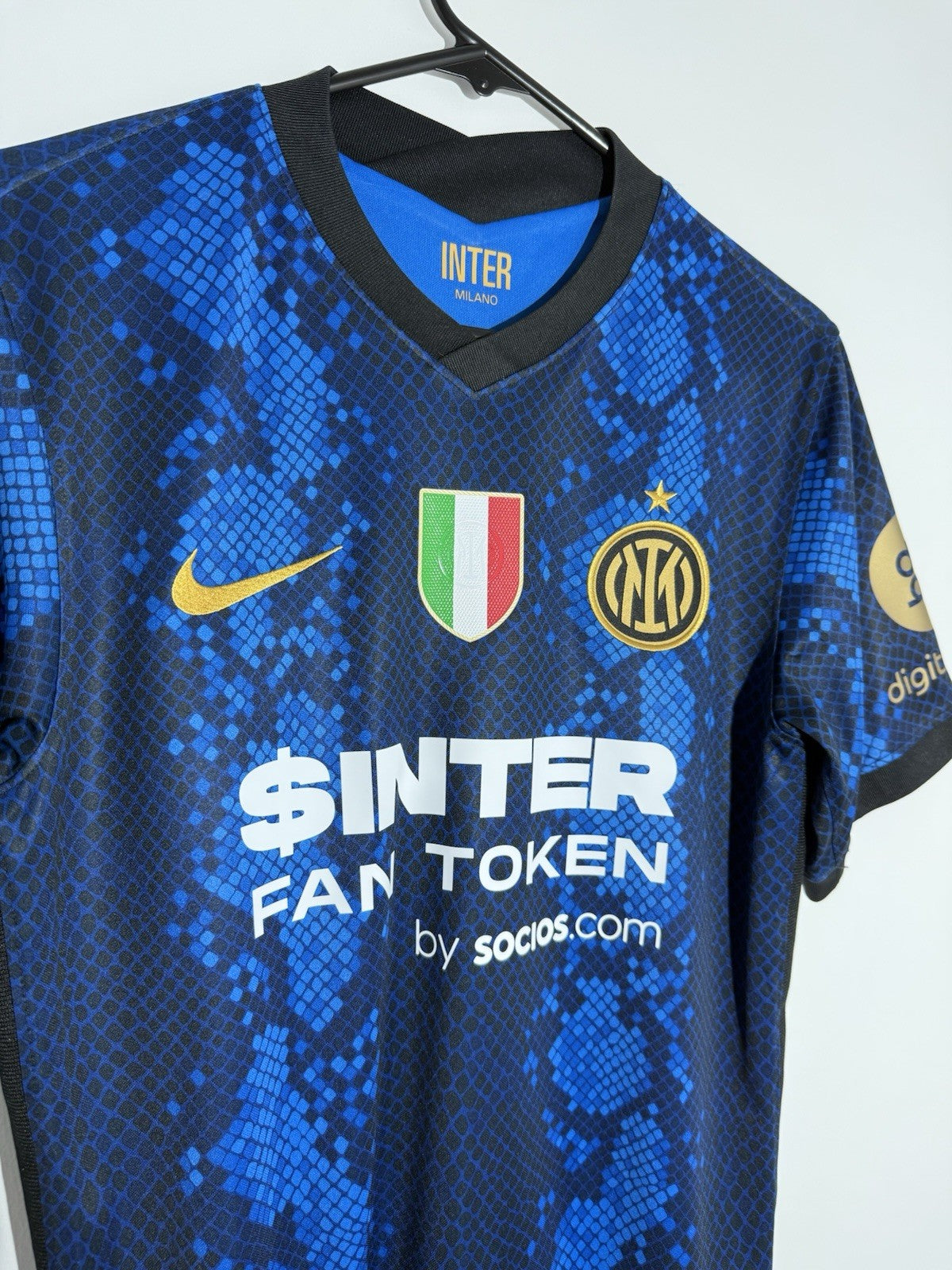 Inter Milan Dumfries #2 2021/22 Small Home Shirt Excellent Condition CV7900-414