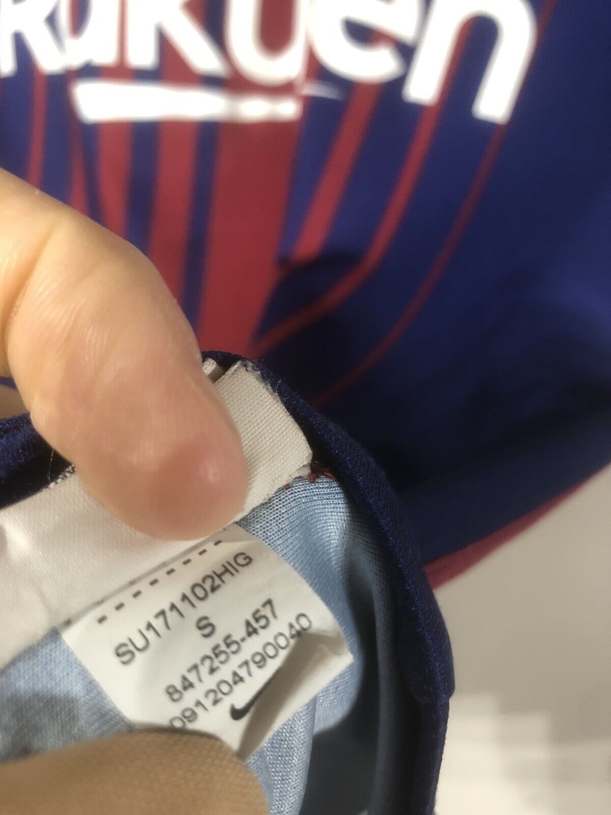 Suarez #9 Barcelona 2017/18 Small Home Shirt Nike Good Condition