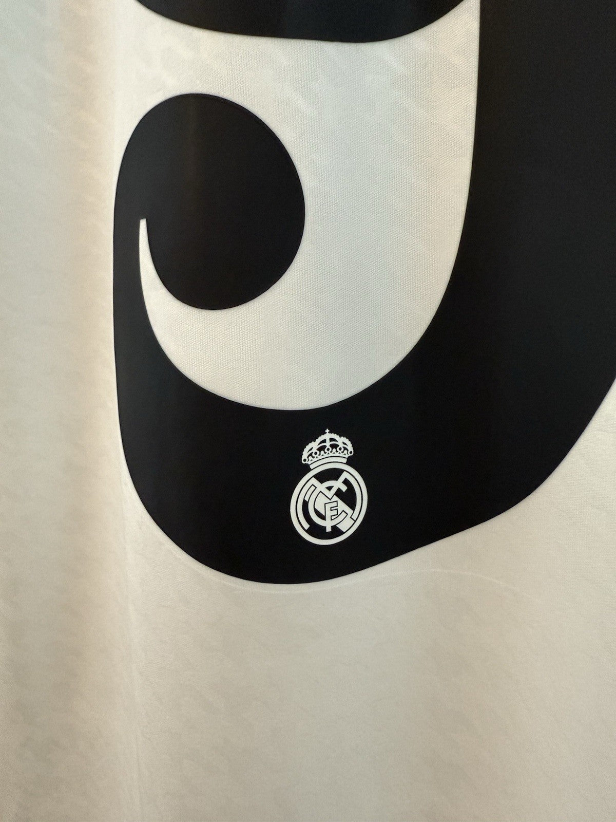 Real Madrid Mbappe #9 2024/25 Medium Home Shirt BNWT IU5011
