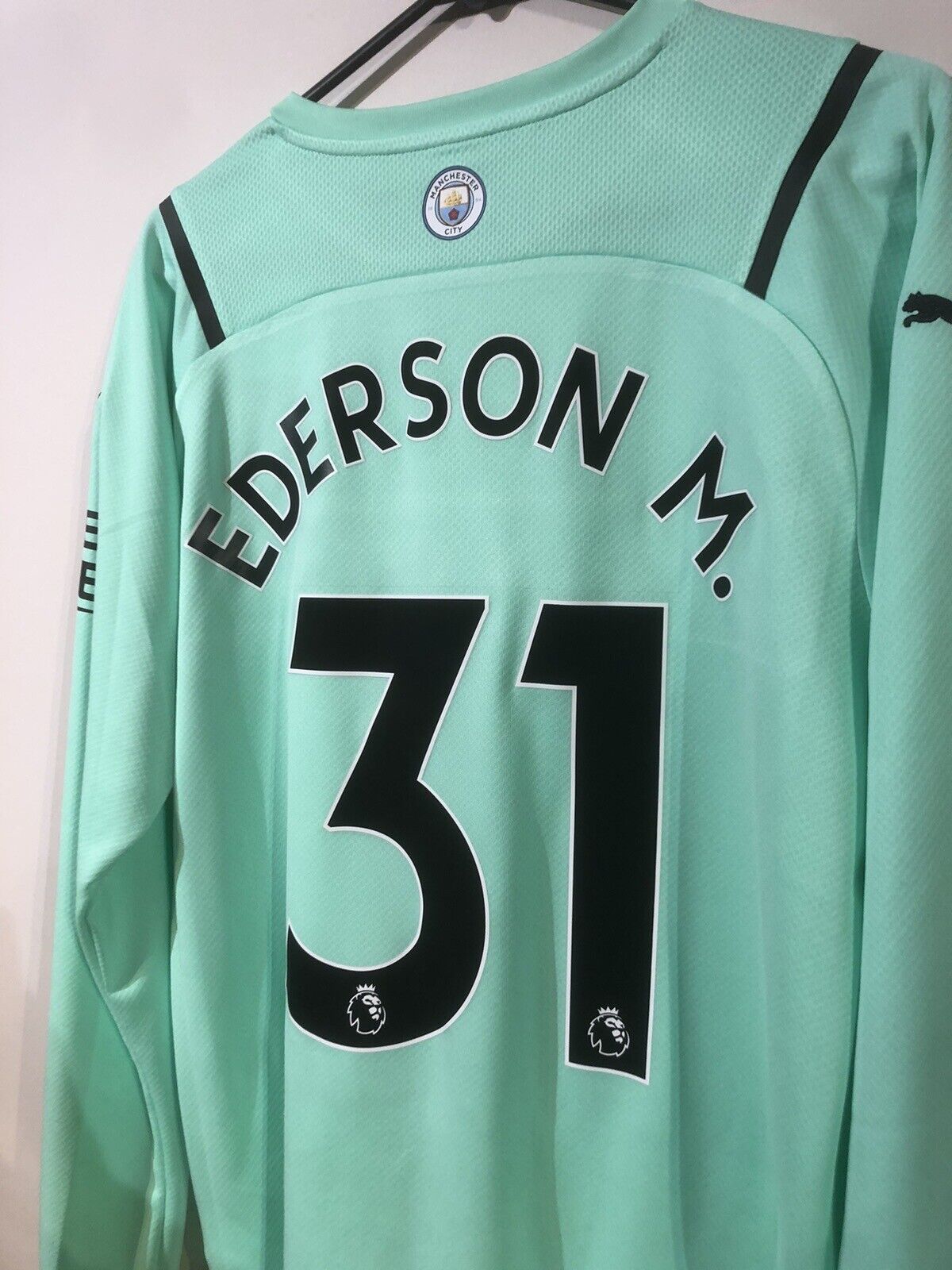 Ederson M. #31 Manchester City 2021/22 Medium L/S Goalkeeper Shirt BNWT