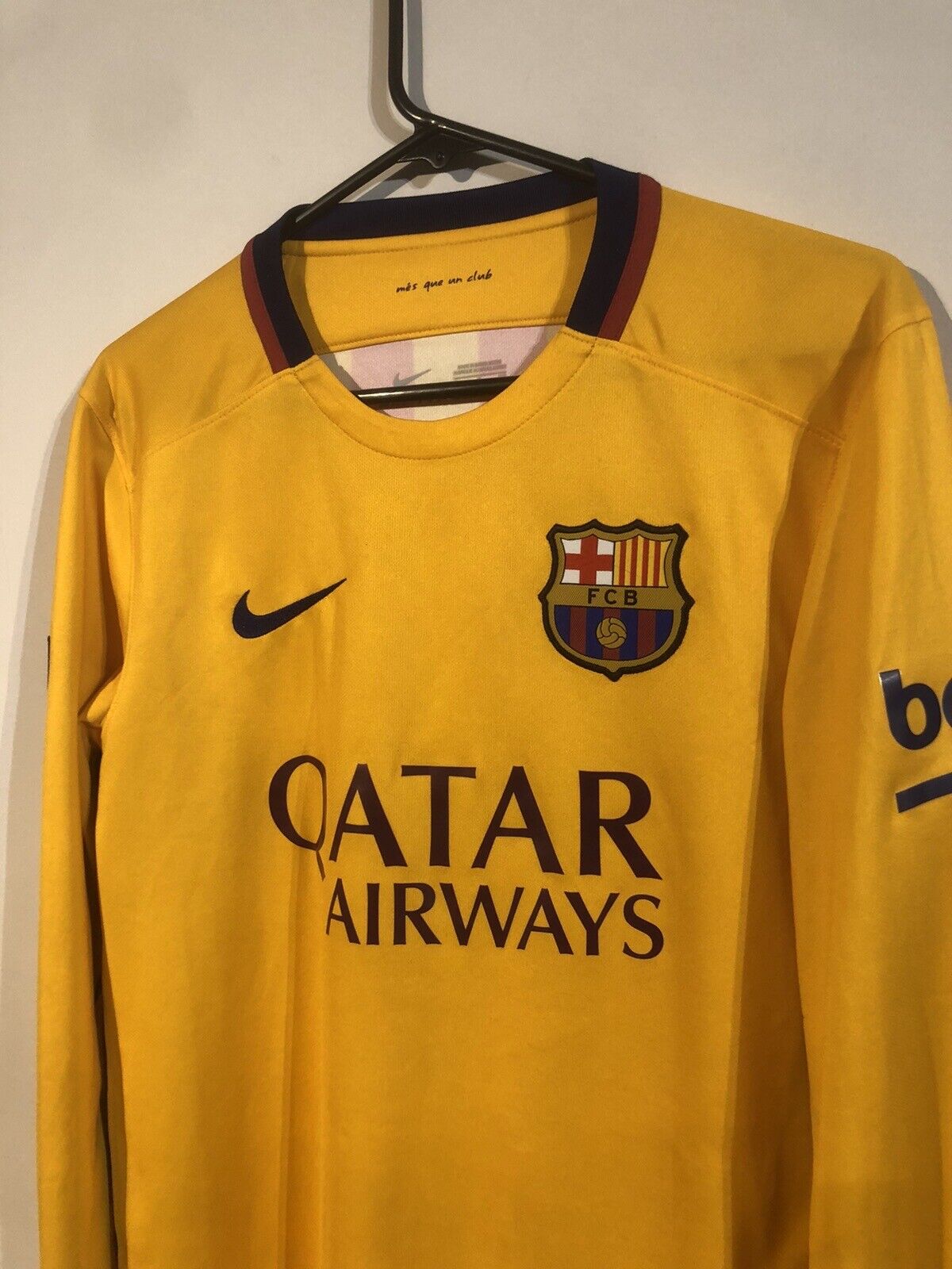 Messi #10 Barcelona 2015/16 Small Long Sleeved Away Shirt Nike Excellent Conditi