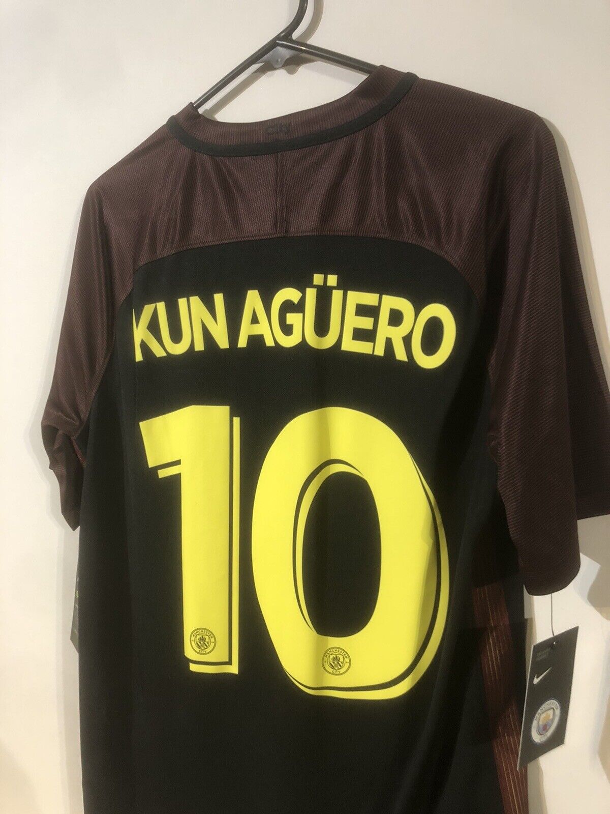 Kun Aguero #10 Manchester City 2016/17 Medium Away Shirt Jersey Nike BNWT