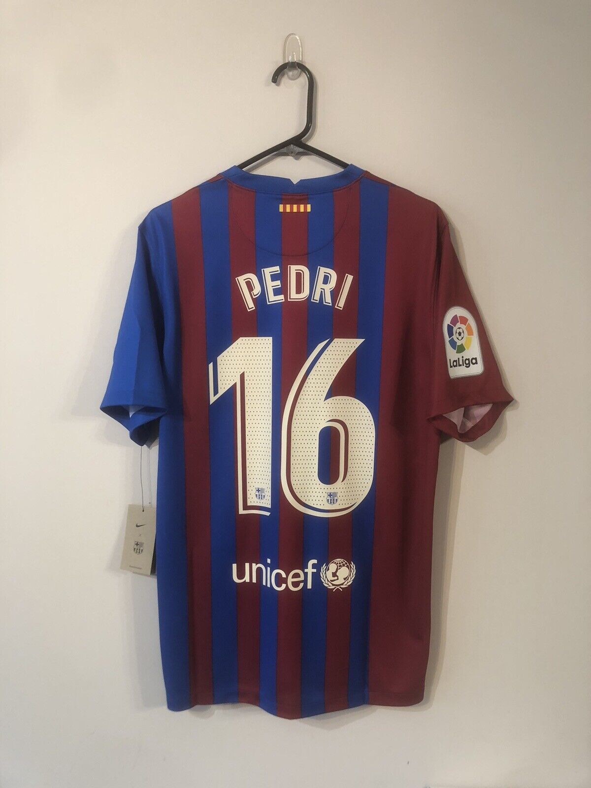 Pedri #16 Barcelona Large 2021/22 Home Football Shirt Jersey Nike BNWT