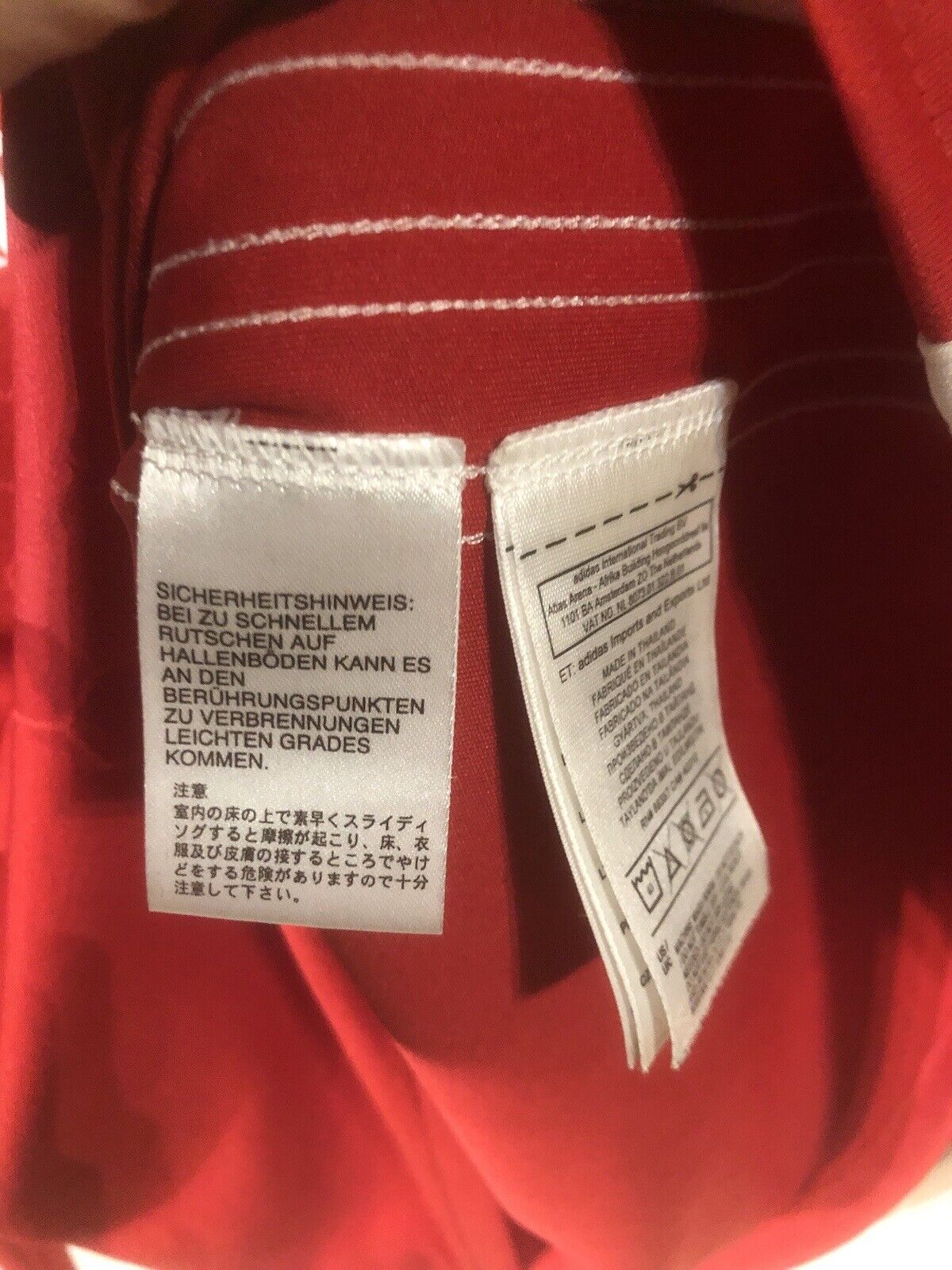 Mata #8 Manchester United Small L/S 2016/17 Home Football Shirt Mint Condition