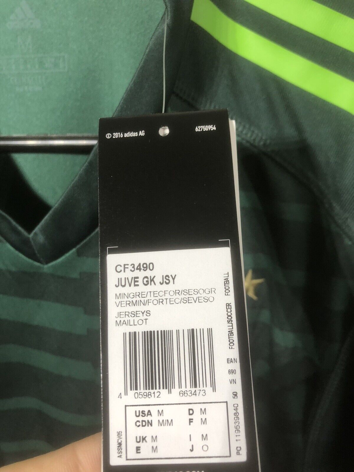 Juventus 2017/18 Medium Goalkeeper Football Shirt Adidas BNWT