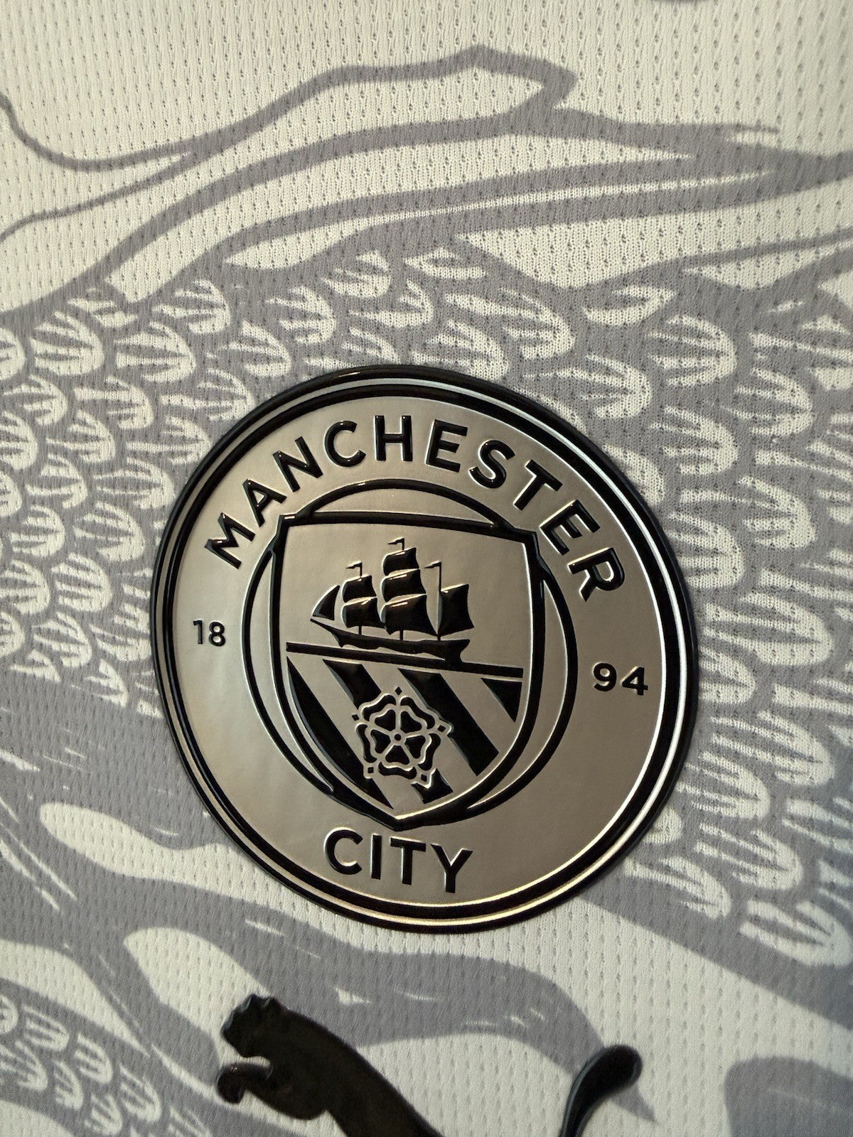 Man City De Bruyne #17 2023/24 CNY Medium Home Excellent Condition 759202-01