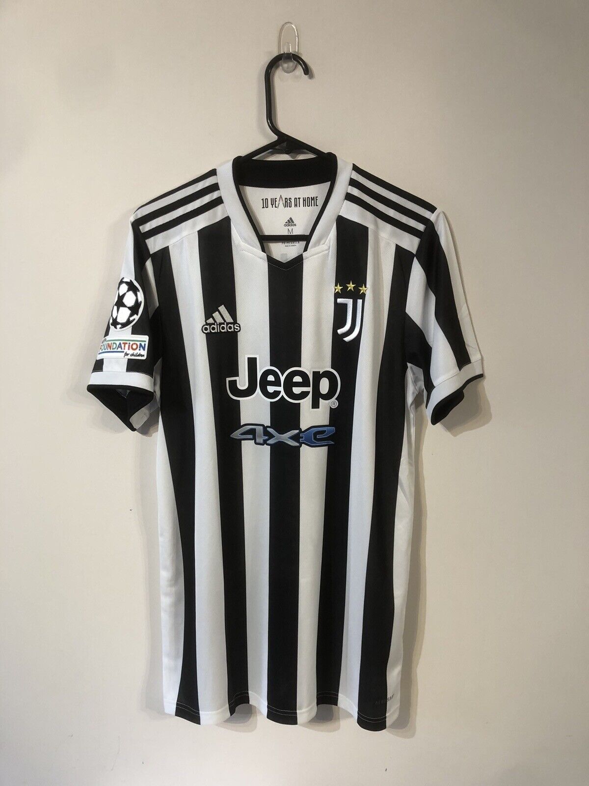 Vlahovic #7 Juventus 2021/22 Medium Home CL Football Shirt Adidas BNWT