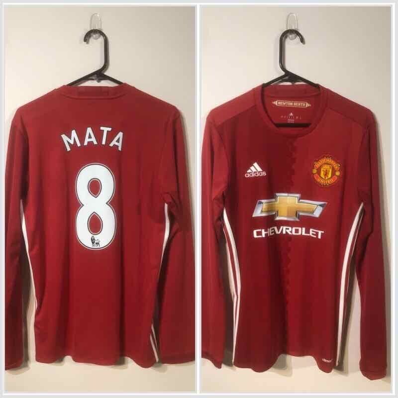 Mata #8 Manchester United Small L/S 2016/17 Home Football Shirt Mint Condition