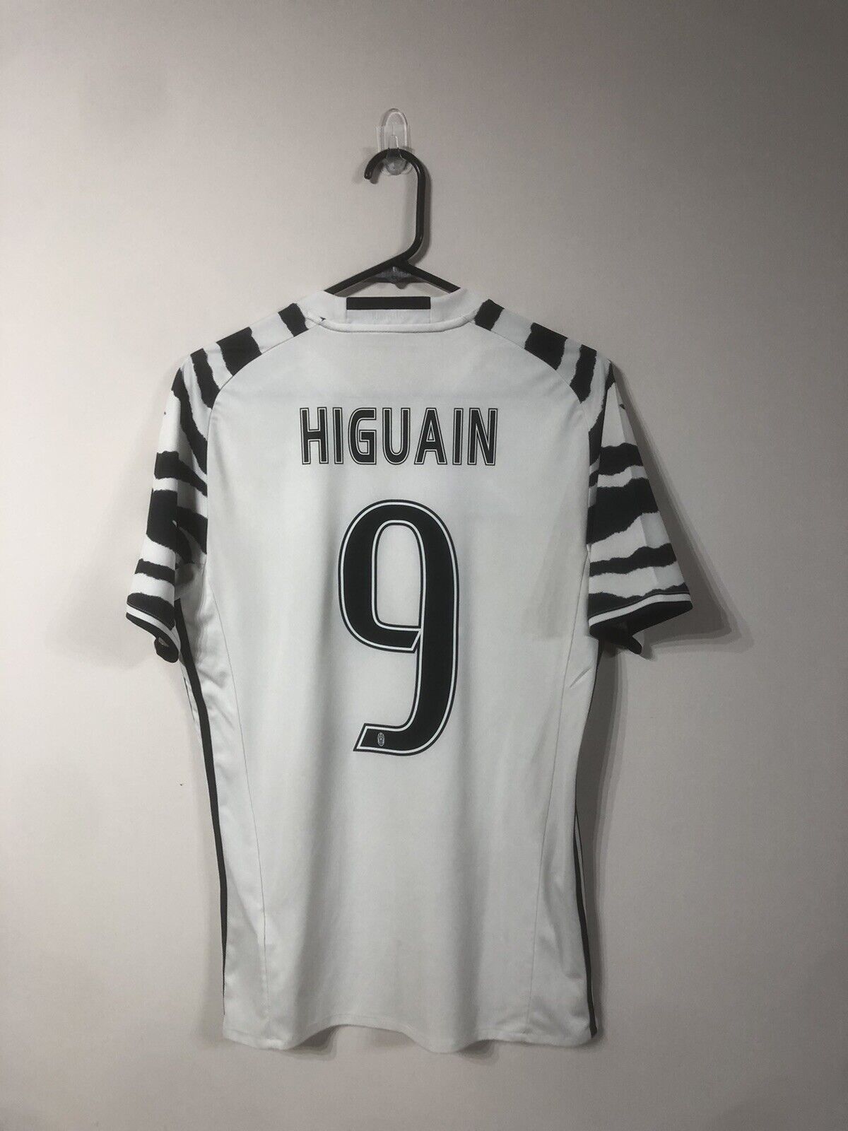 Higuain #9 Juventus 2016/17 Small 3rd Football Shirt Adidas Excellent Condition