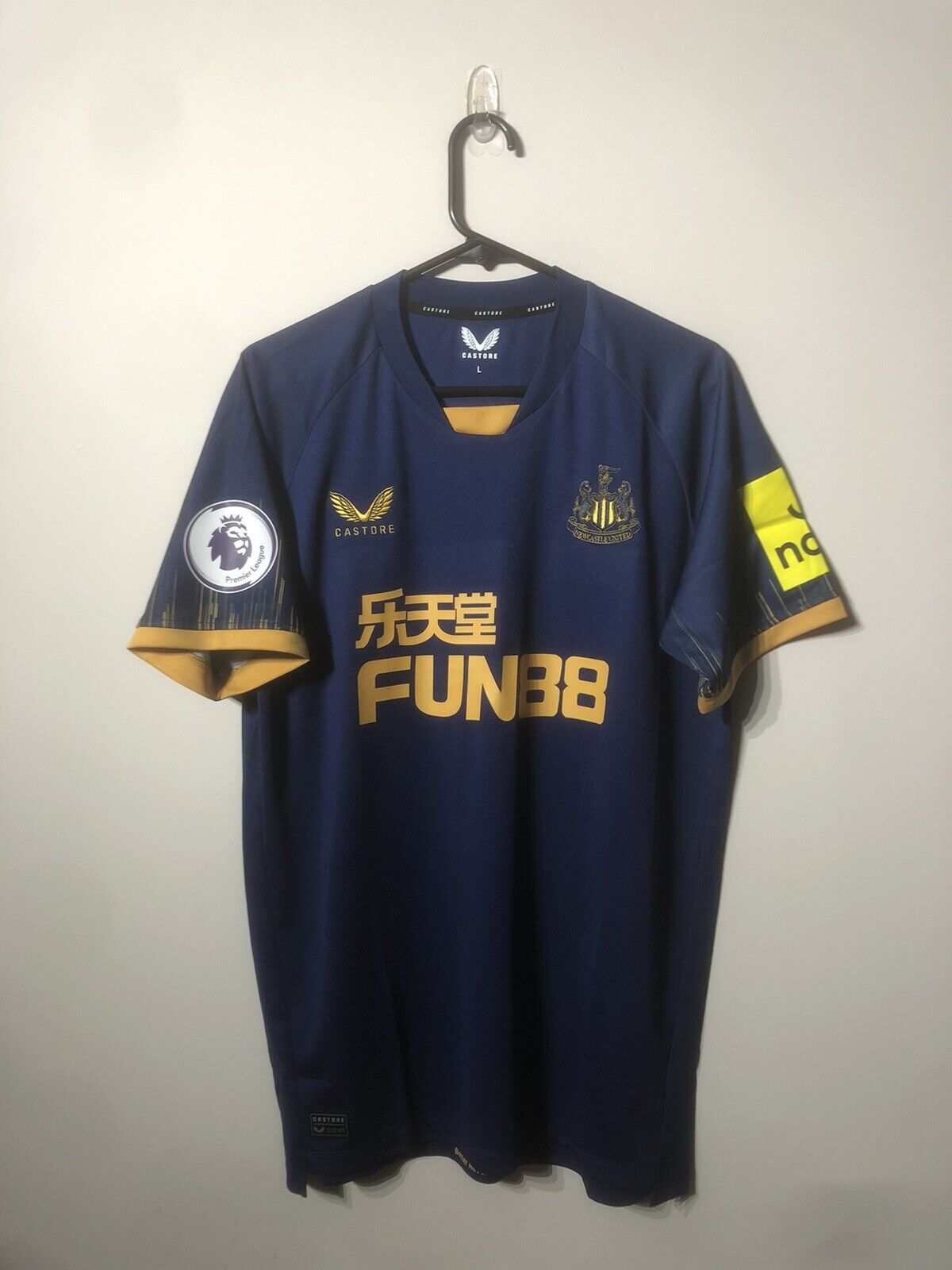 Isak #14 Newcastle United Away Large 2022/23 Football Shirt BNWT