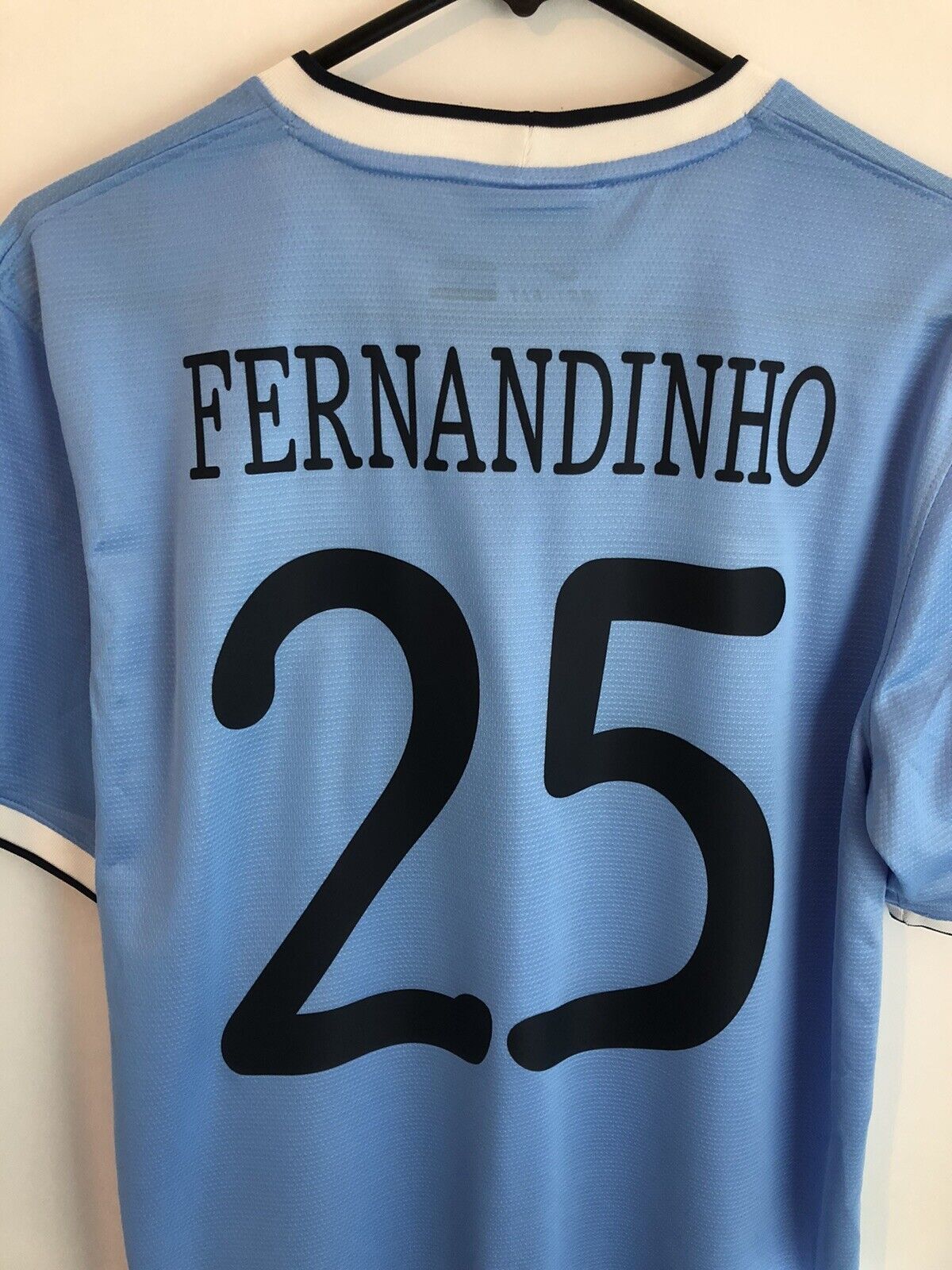 Fernandinho 25 Manchester City 2013 14 Medium Home Excellent Conditio 574863 489