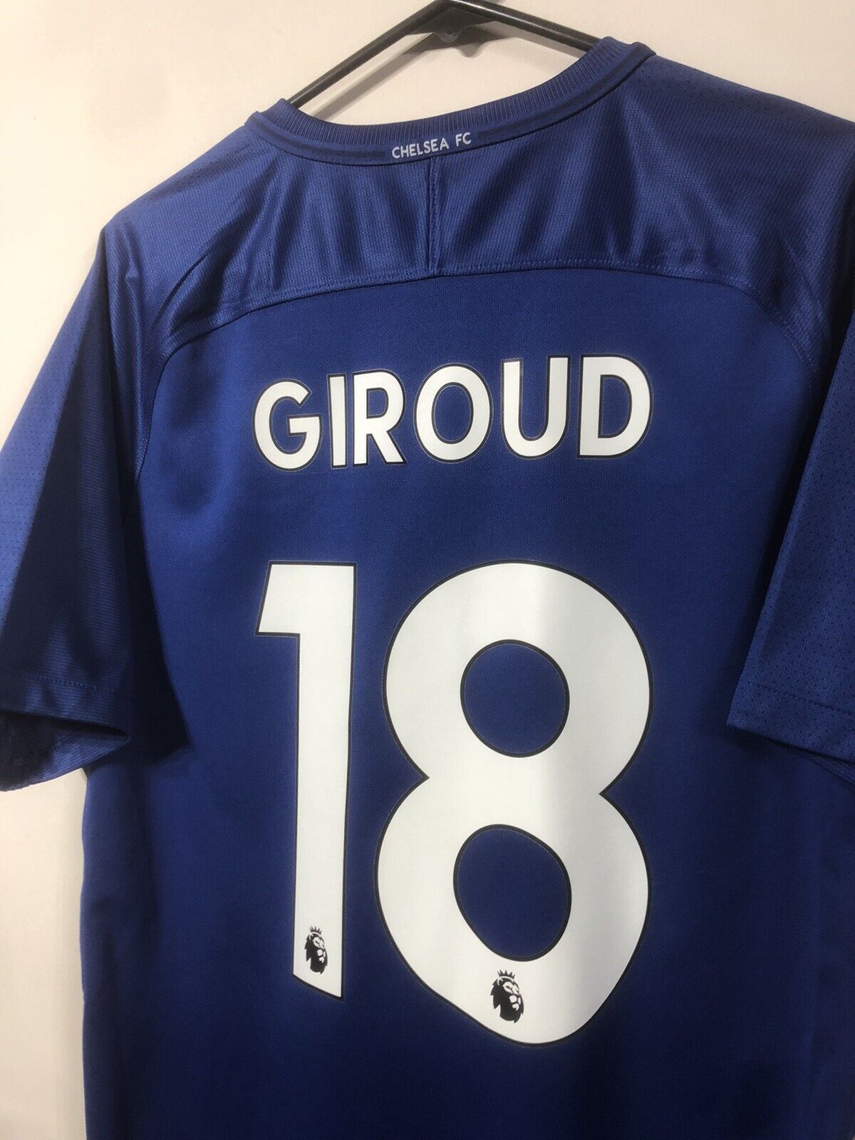Giroud #18 Chelsea Medium 2017/18 Home Shirt Nike Excellent Condition