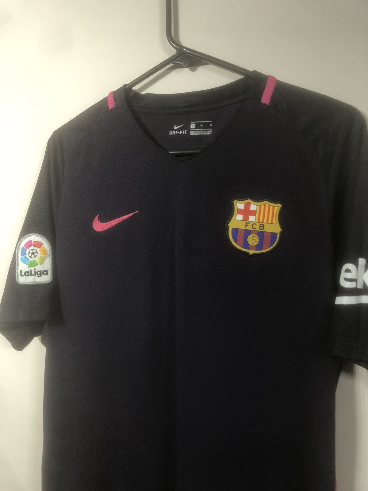 Barcelona I Rakitic #4 2016/17 Away Medium Shirt Very Good Condition 776844-525
