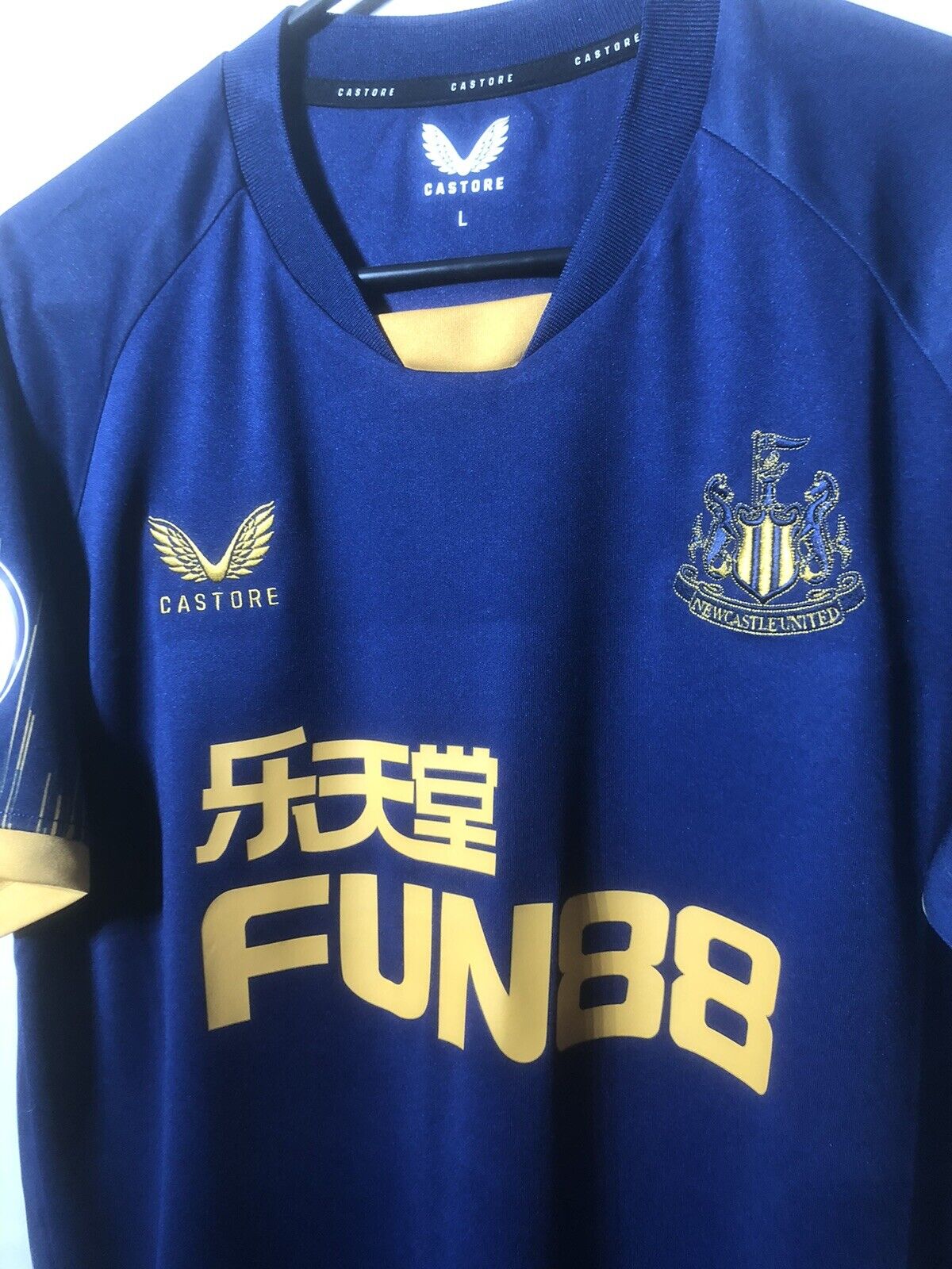 Isak #14 Newcastle United Away Large 2022/23 Football Shirt BNWT