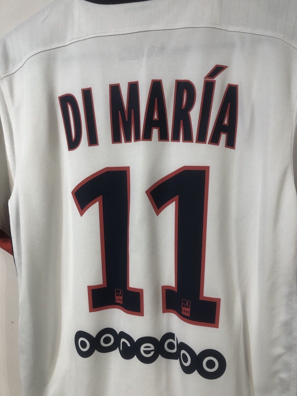 Di Maria #11 Paris St Germain 2015/16 Medium Away Football Shirt V Good Conditio