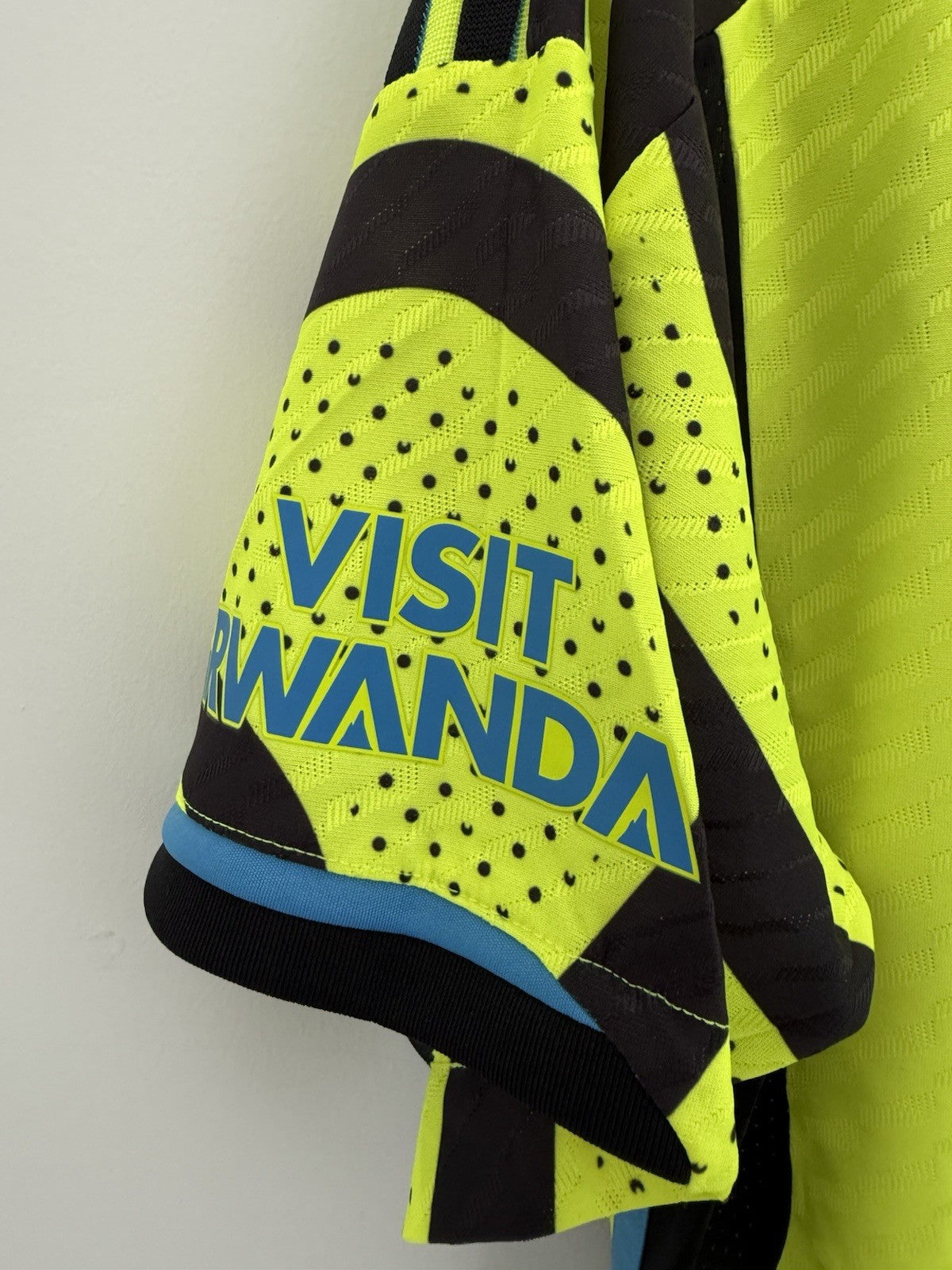 Arsenal Saliba #2 2023/24 Large Authentic Away Shirt Adidas BNWT HR6926