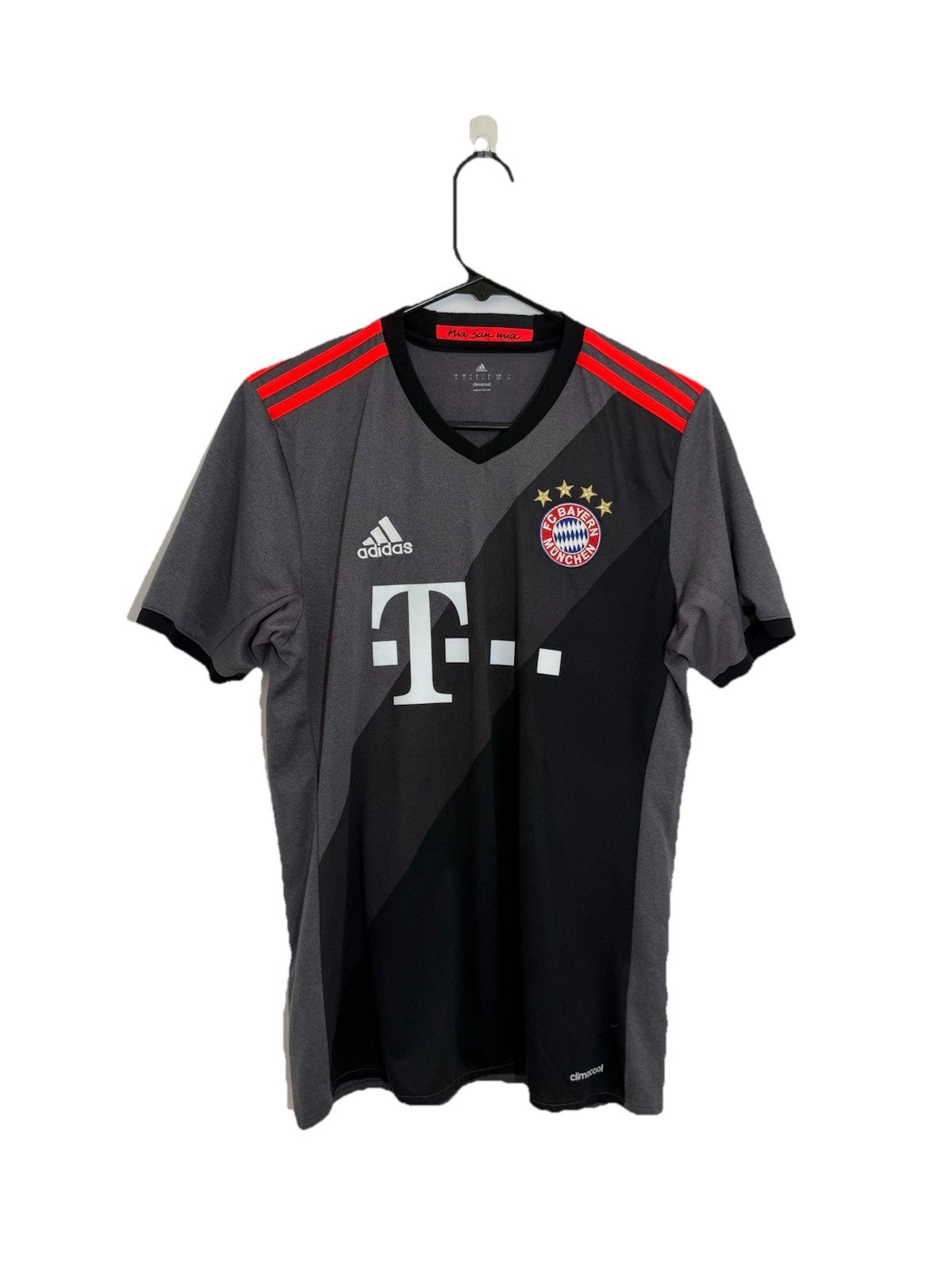 Bayern Munich Lewandowski #9 2016/17 Small Away Shirt Excellent Condition AZ4656