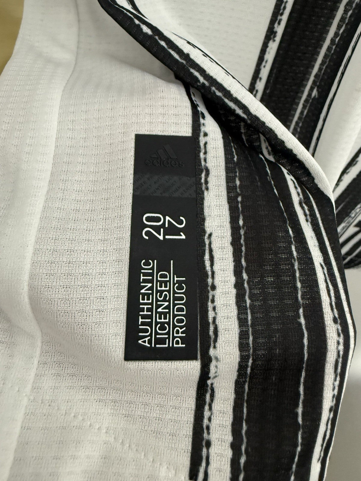 Juventus De Ligt #4 2020/21 Medium Home Shirt Adidas BNWT GJ7601