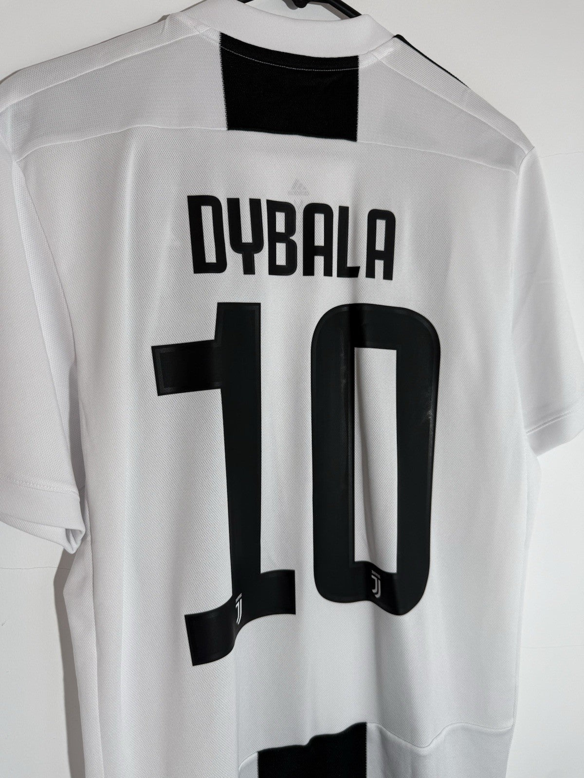 Juventus Dybala #10 2018/19 Medium Home Shirt Adidas BNWT CF3489