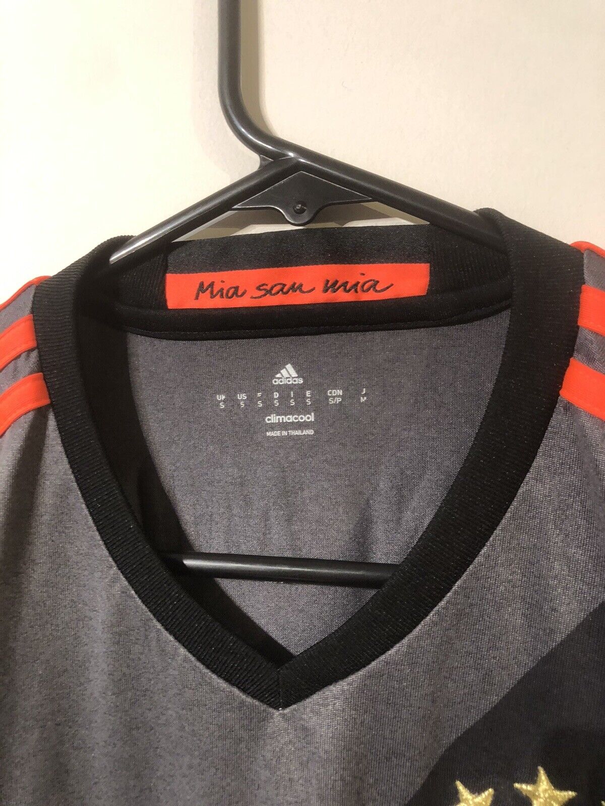 Lewandowski #9 Bayern Munich 2016/17 Small Away Football Shirt V Good Condition