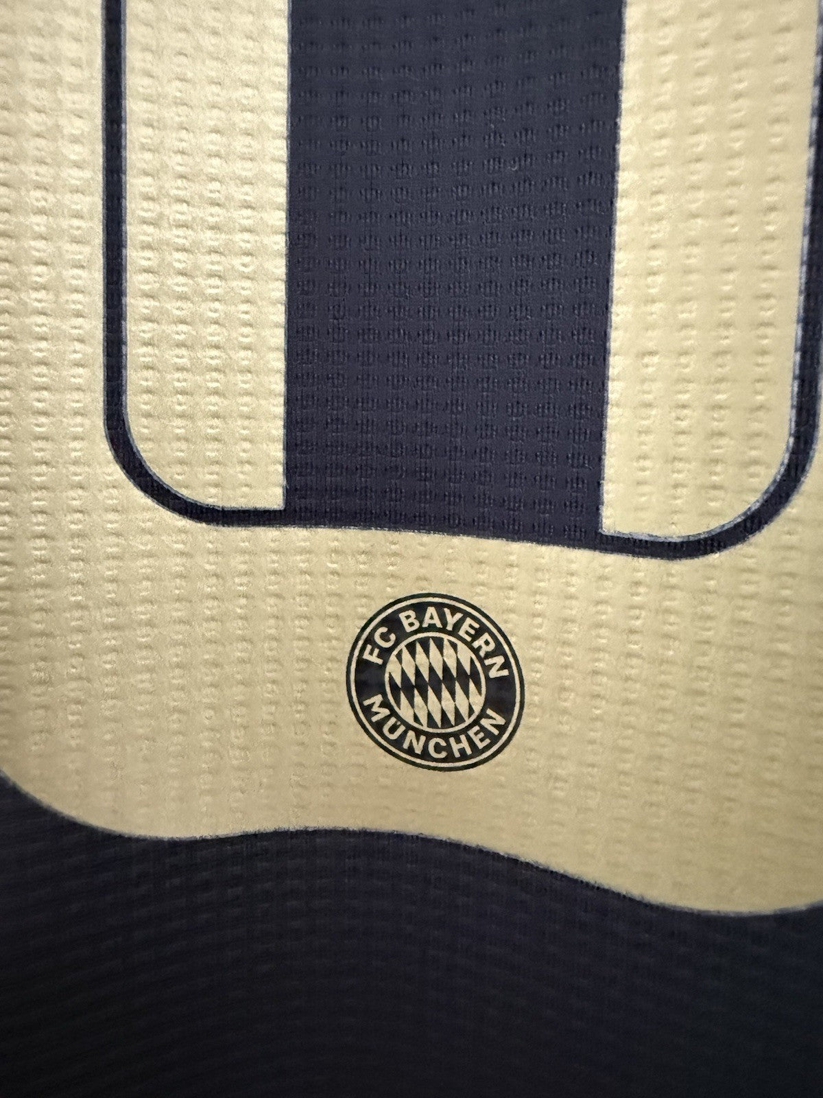 Bayern Munich Kimmich #6 2021/22 Large Authentic Away Excellent Condition GM5312