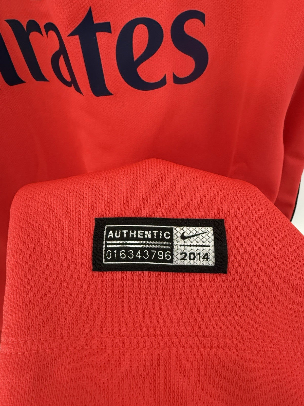 Paris St Germain 2014/15 Medium 3rd Shirt Excellent Condition 655334-698