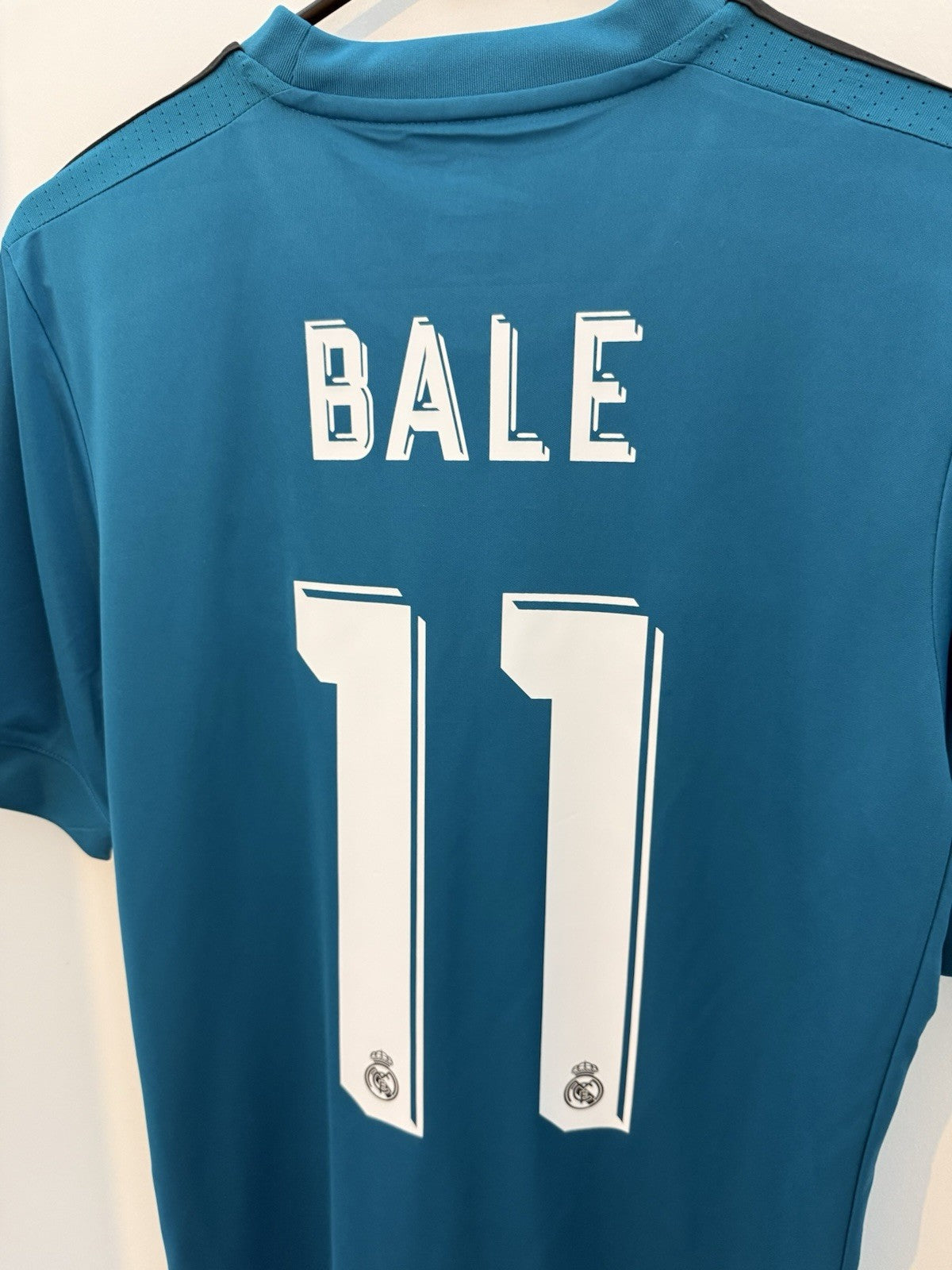 Real Madrid Bale #11 2017/18 Small 3rd Shirt Excellent Condition