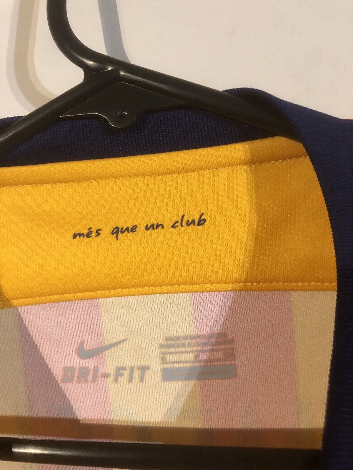 Messi #10 Barcelona 2015/16 Small Long Sleeved Away Shirt Nike Excellent Conditi