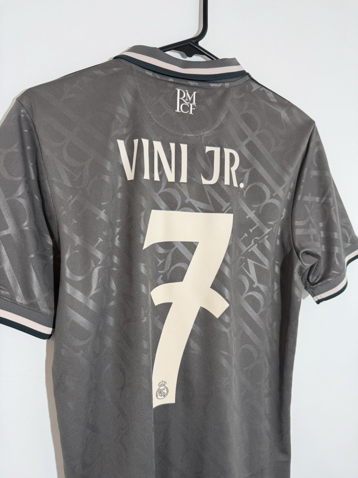 Real Madrid Vini Jr #7 2024/25 Small 3rd Shirt Excellent Condition IY1763