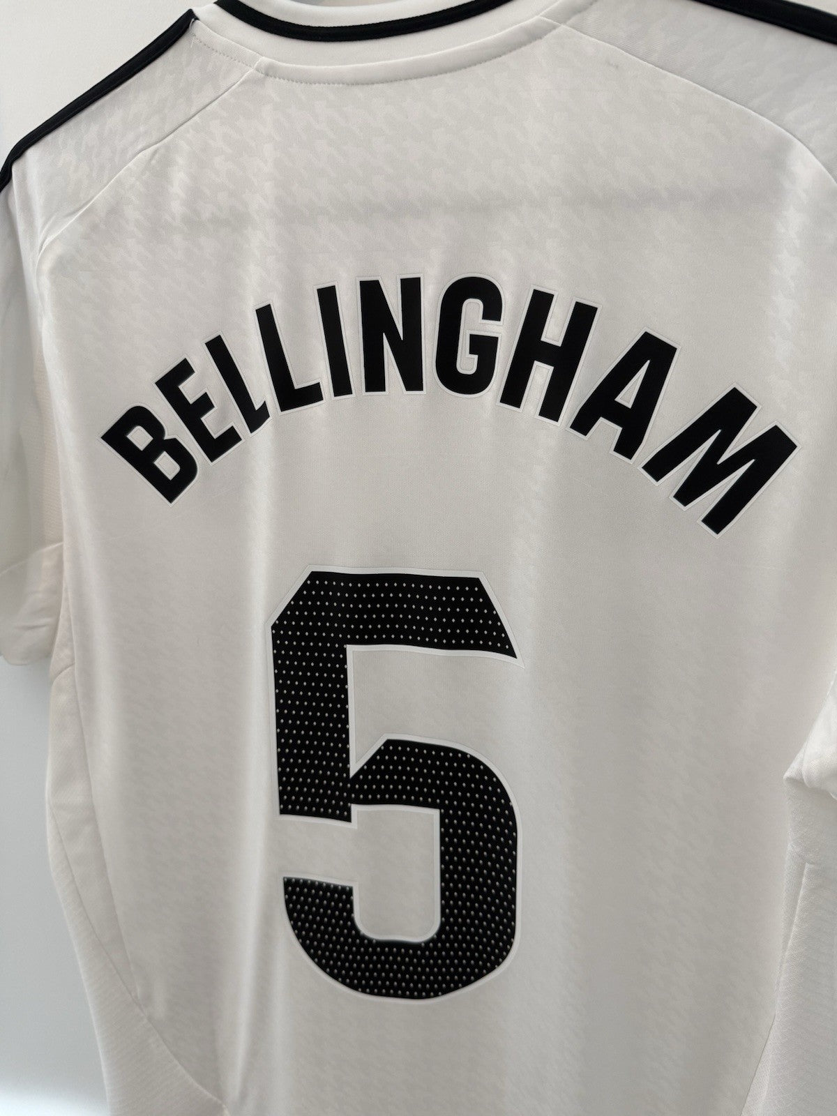 Real Madrid Bellingham #5 2024/25 XL Home Shirt Excellent Condition IU5011