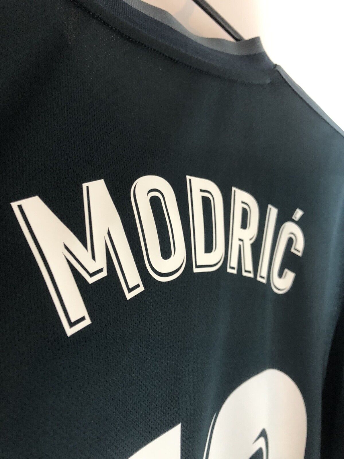 Modric #10 Real Madrid 2018/19 Away Large Excellent Condition CG0584