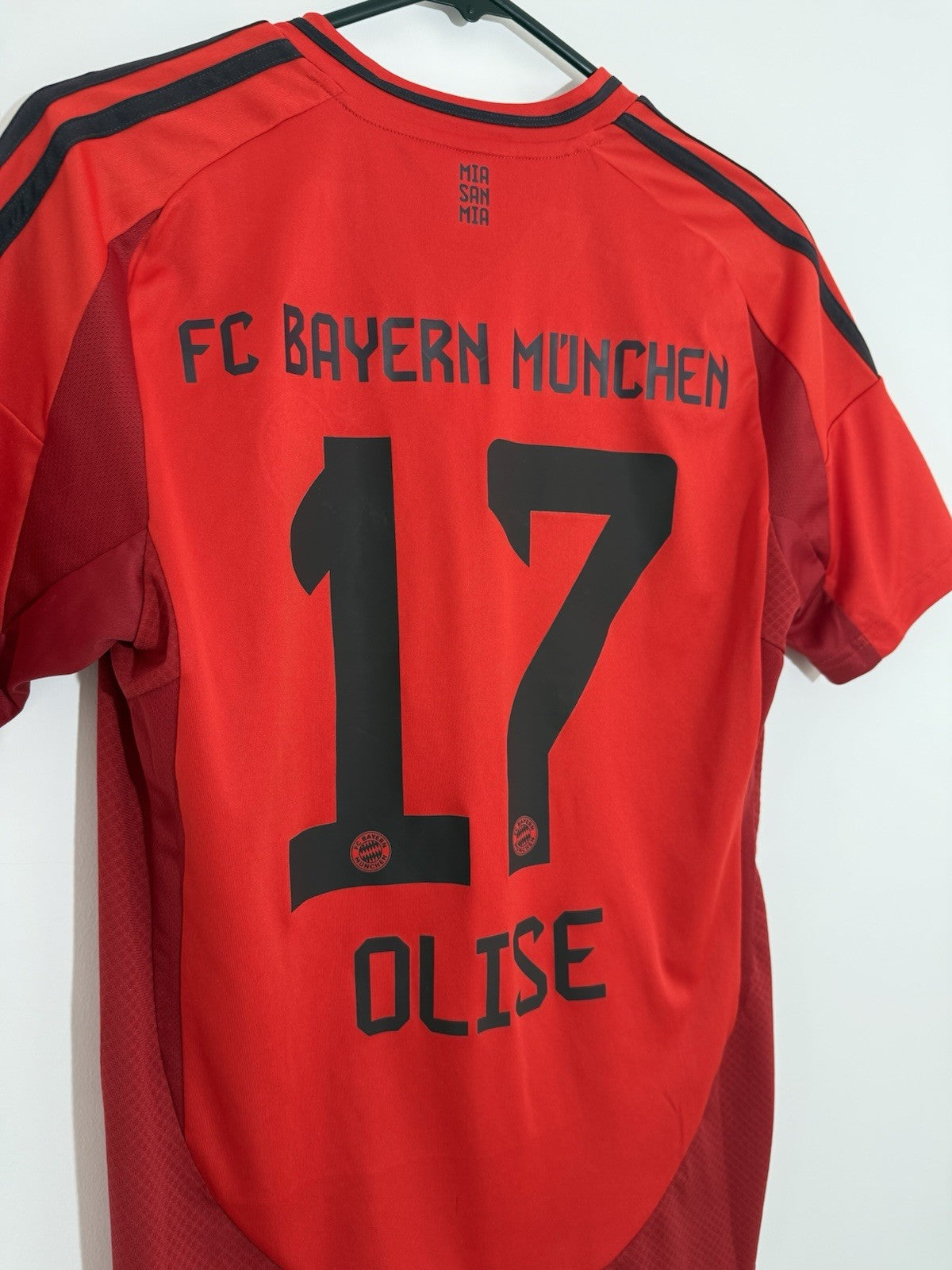 Bayern Munich Olise #17 2024/25 Small Home Excellent Condition IT8511