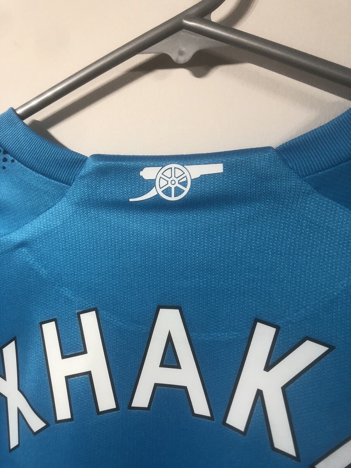 Xhaka #29 Arsenal 2017/18 Small Away Shirt Puma Excellent Condition 751512