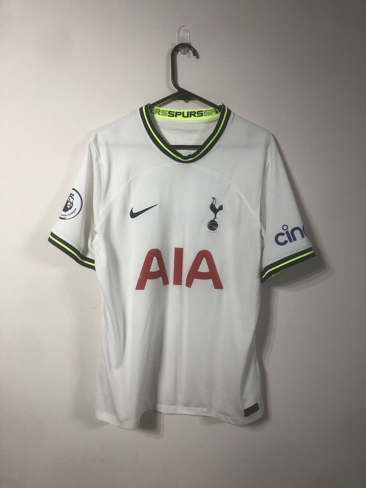 Romero #17 Tottenham Hotspur 2022/23 Large Home Excellent Condition DM1849-101