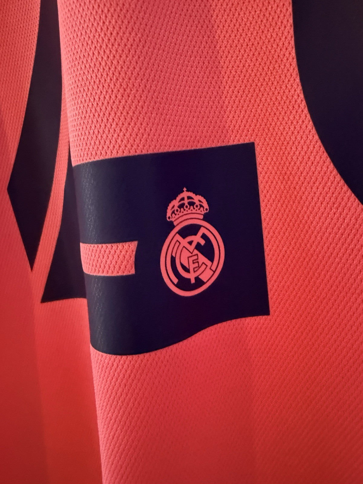 Real Madrid Vinicius Jr #20 2020/21 Large Away Football Shirt BNWT GI6463