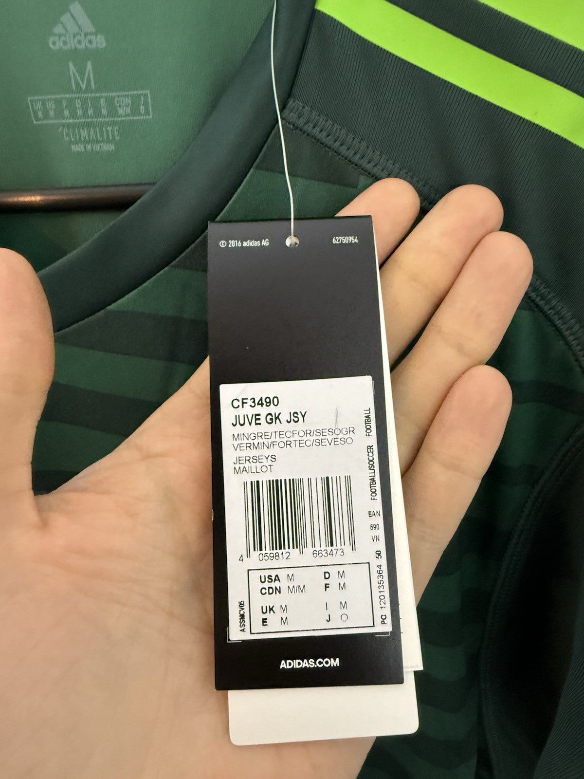 Juventus 2017/18 Medium Home Goalkeeper Shirt Adidas BNWT CF3490