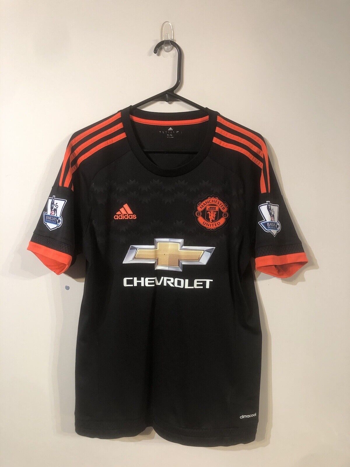 Shaw #23 Manchester United 2015/16 3rd Medium Football Shirt Very Good Condition