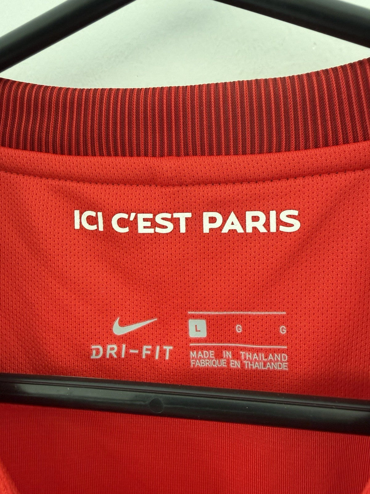 PSG 2016/17 Large Away Shirt Excellent Condition 776924-601