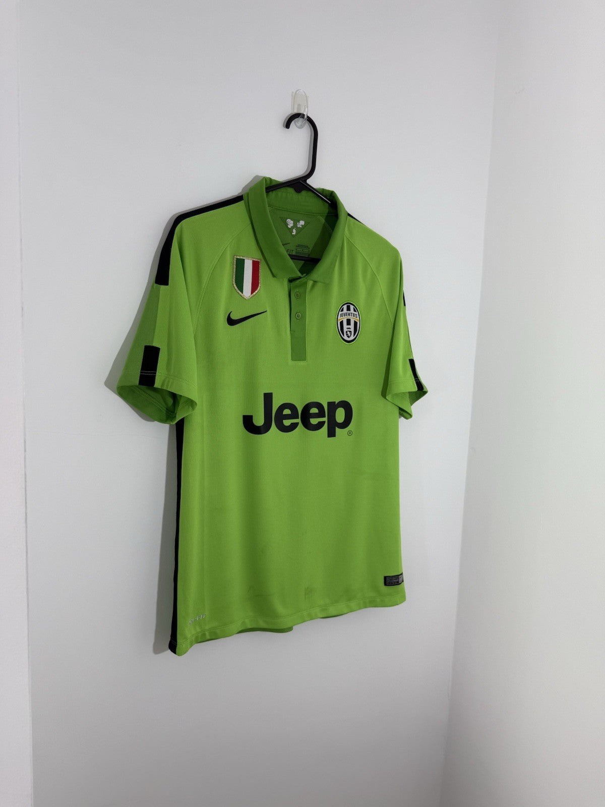 Juventus 2014/15 Medium 3rd Shirt Excellent Condition 631202-314