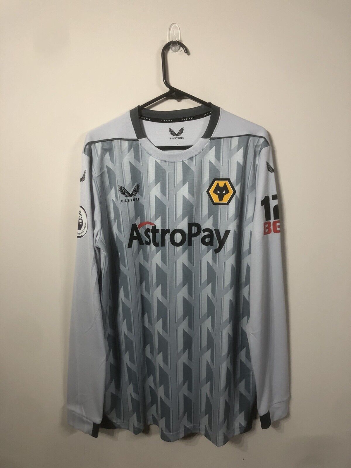 Hee Chan #11 BNWT Wolves 2022/23 Large L/S Away Football Shirt Jersey Castore