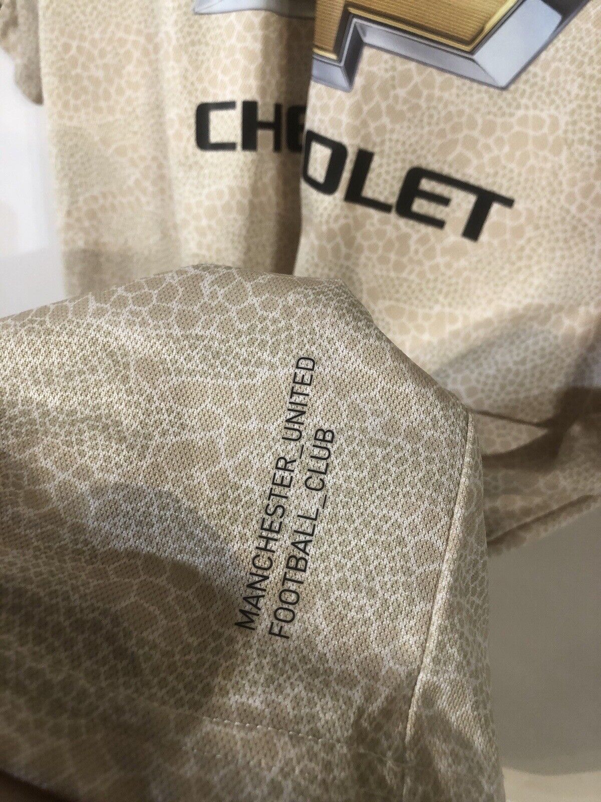 Shaw #23 Manchester United 2019/20 Away Medium Shirt Adidas Excellent Condition