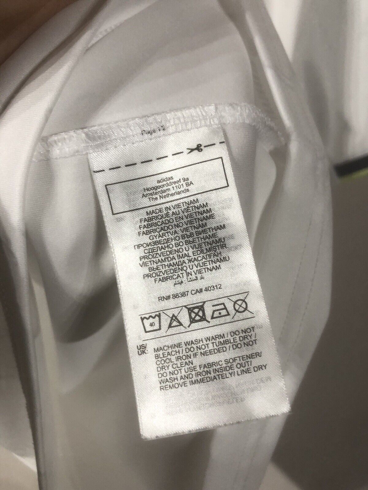 Rodrigo M. 19 Leeds United 2022 23 Medium Home Shirt Excellent Condition Hc1062