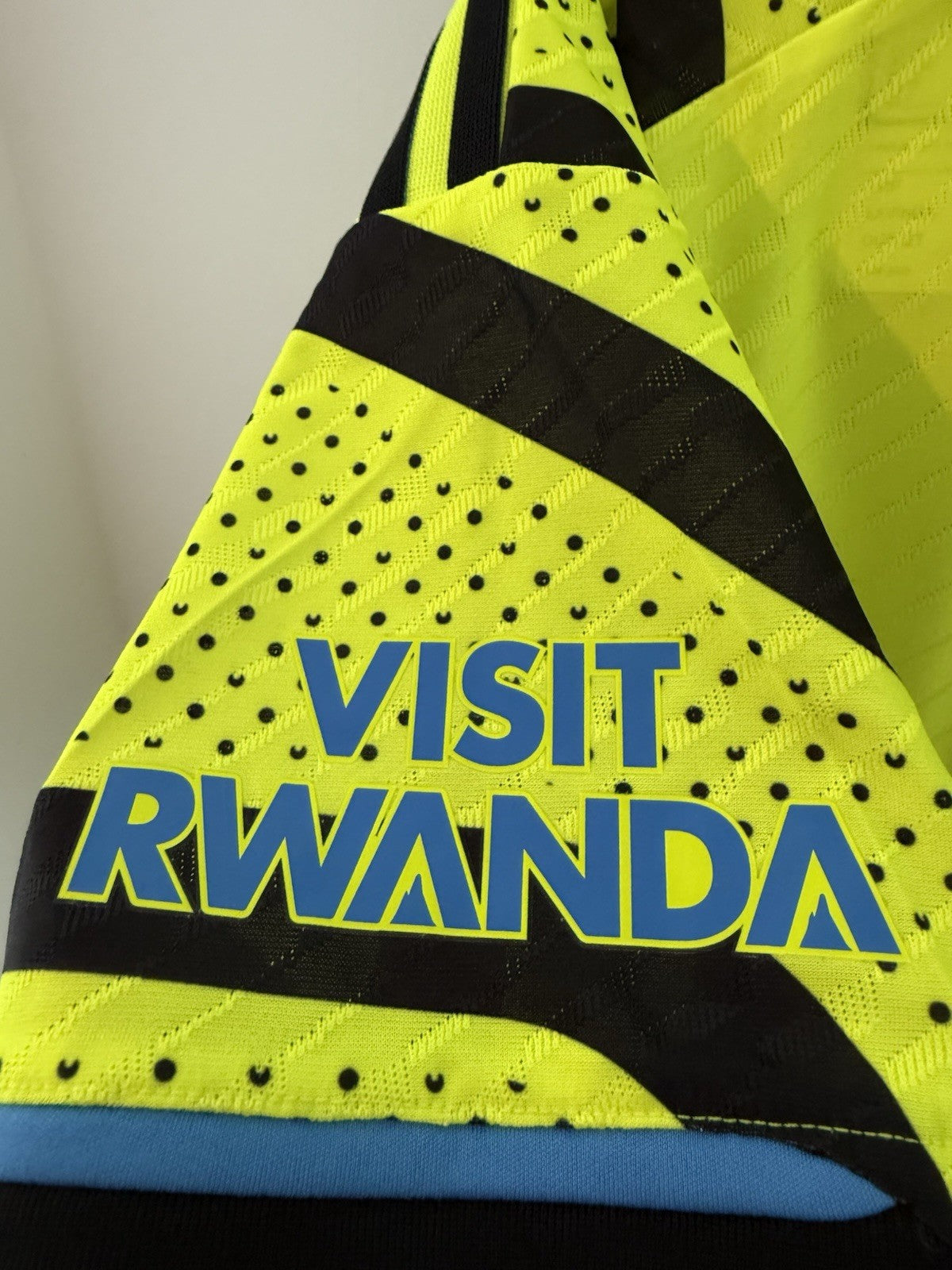 Arsenal Saka #7 2023/24 Large Authentic Away Shirt Adidas BNWT HR6926