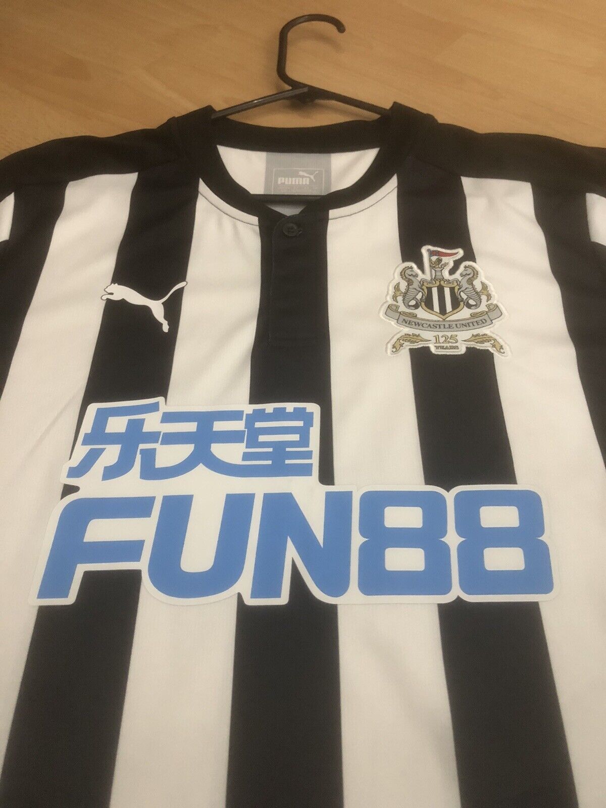 Gayle 9 Newcastle United Home Large 2017 18 Shirt Excellent Condition 751271