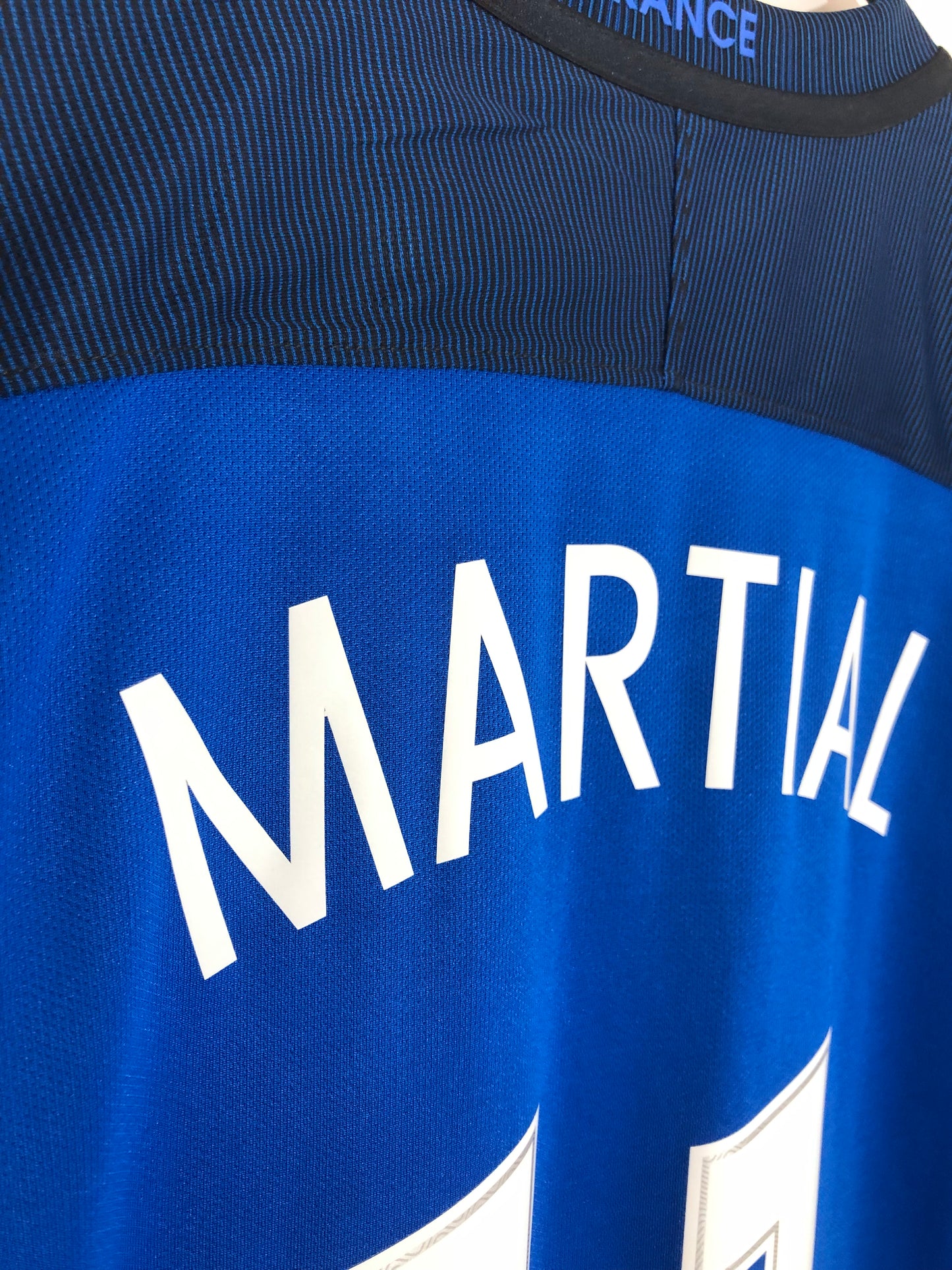Martial #11 France 2016/17 Large Home Shirt Nike BNWT 724615 439