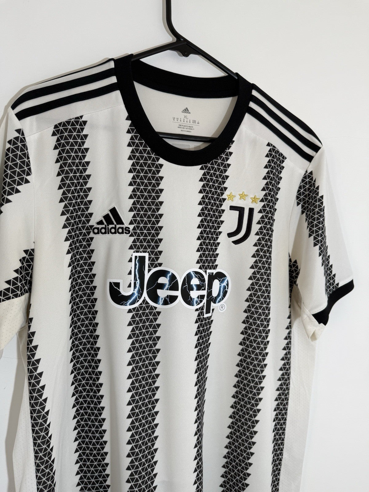 Juventus Chiesa #7 2022/23 XL Home Shirt Excellent Condition H38907
