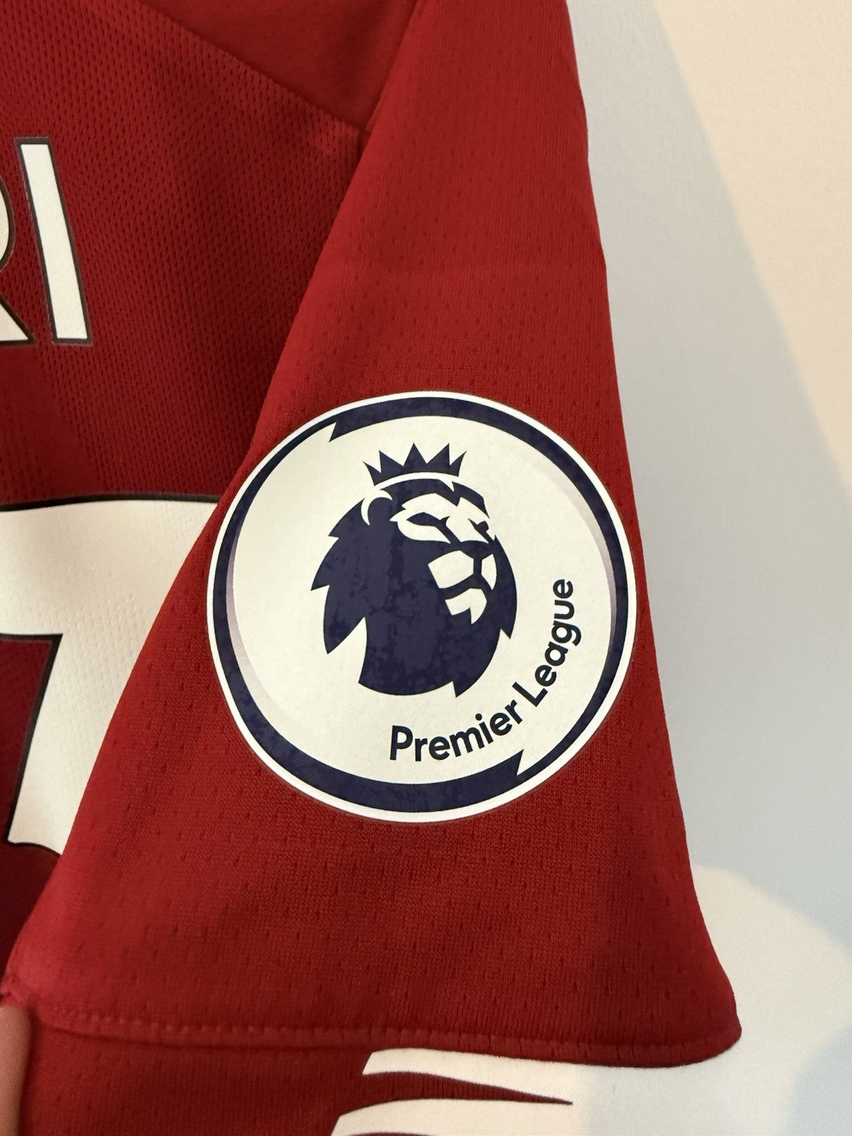 Liverpool Shaqiri #23 2019/20 Small Home Shirt Excellent Condition MT930000