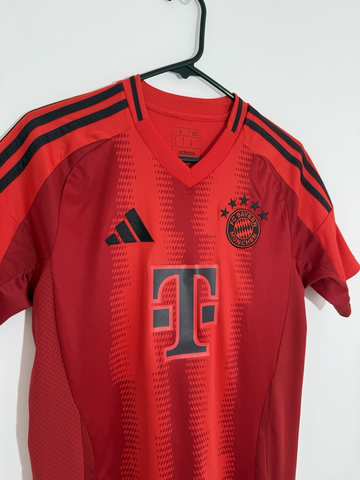 Bayern Munich Olise #17 2024/25 Small Home Excellent Condition IT8511